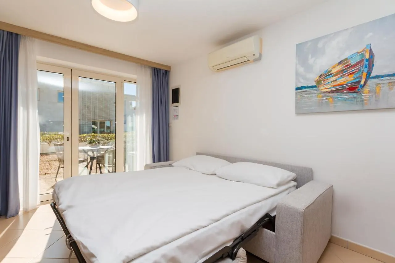 Apartma Palma אומאג דירה