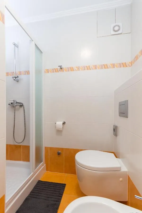 Apartma Palma אומאג