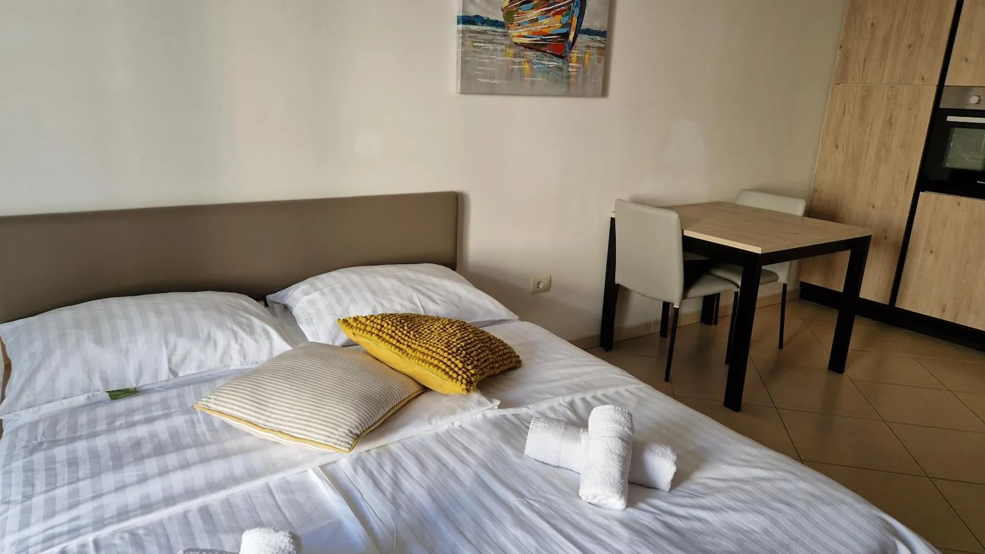 Apartma Palma אומאג